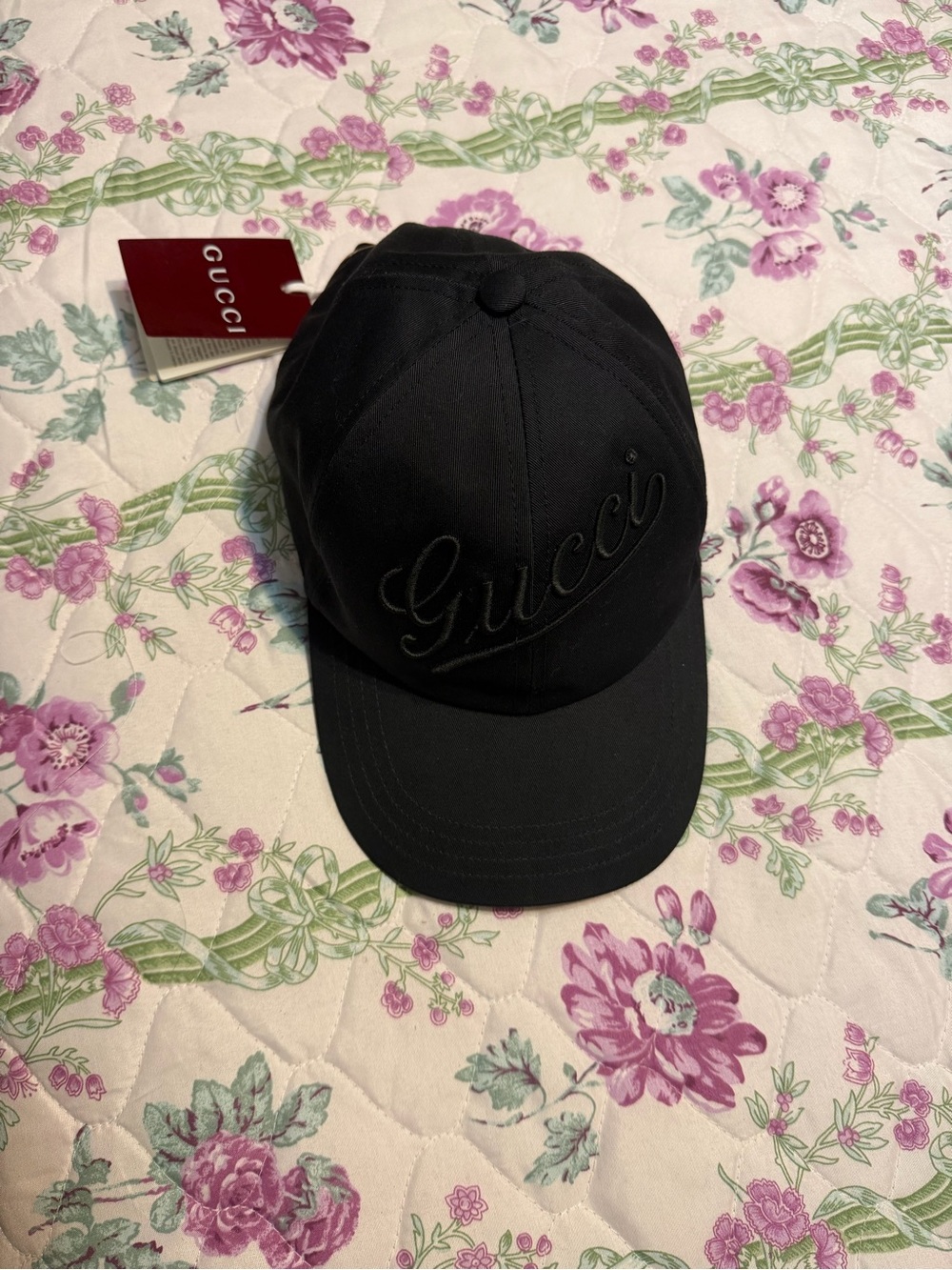 Gucci Black Script Logo Baseball Cap used once with tag